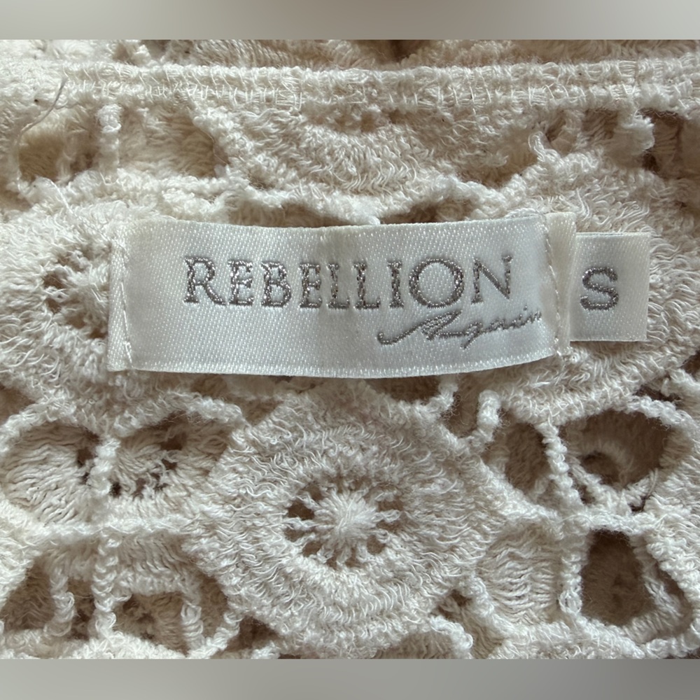 Rebellion Ivory Crochet Lace Fringe Kimono Cardigan - Picture 4 of 5